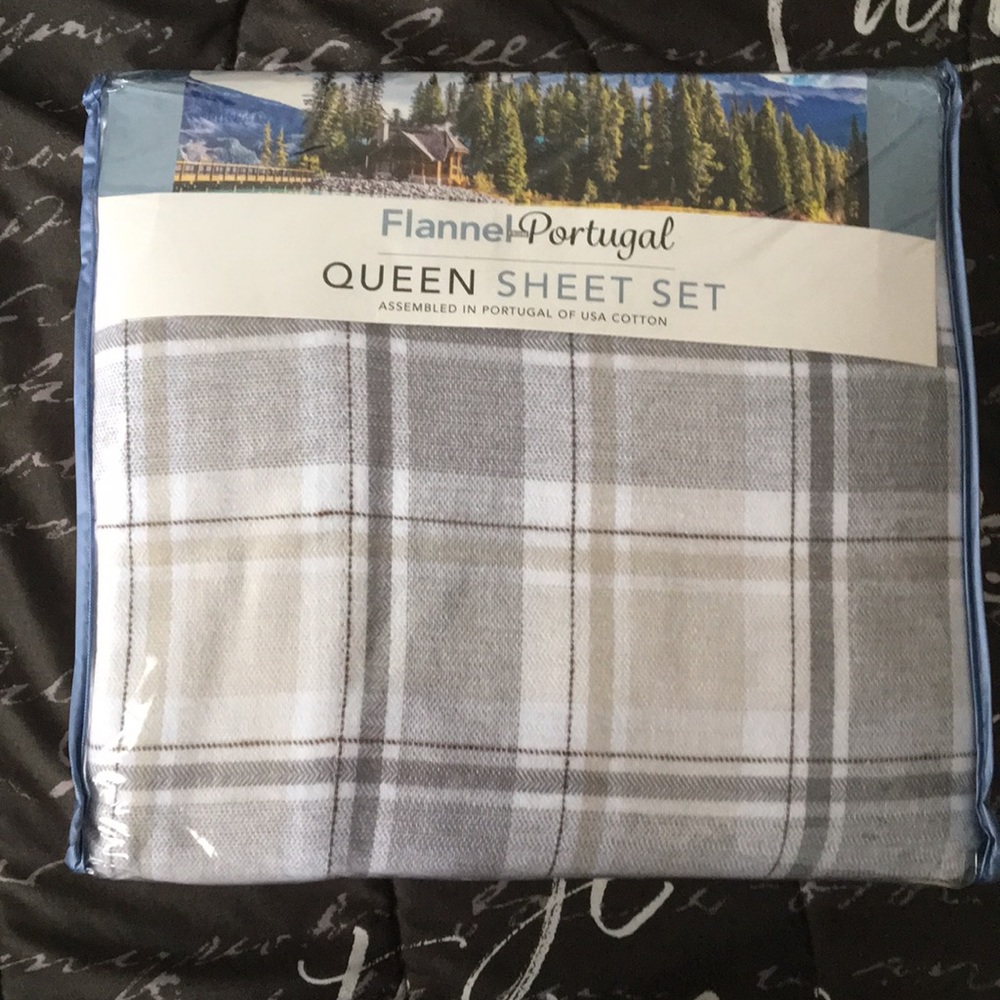 Queen sheet set
